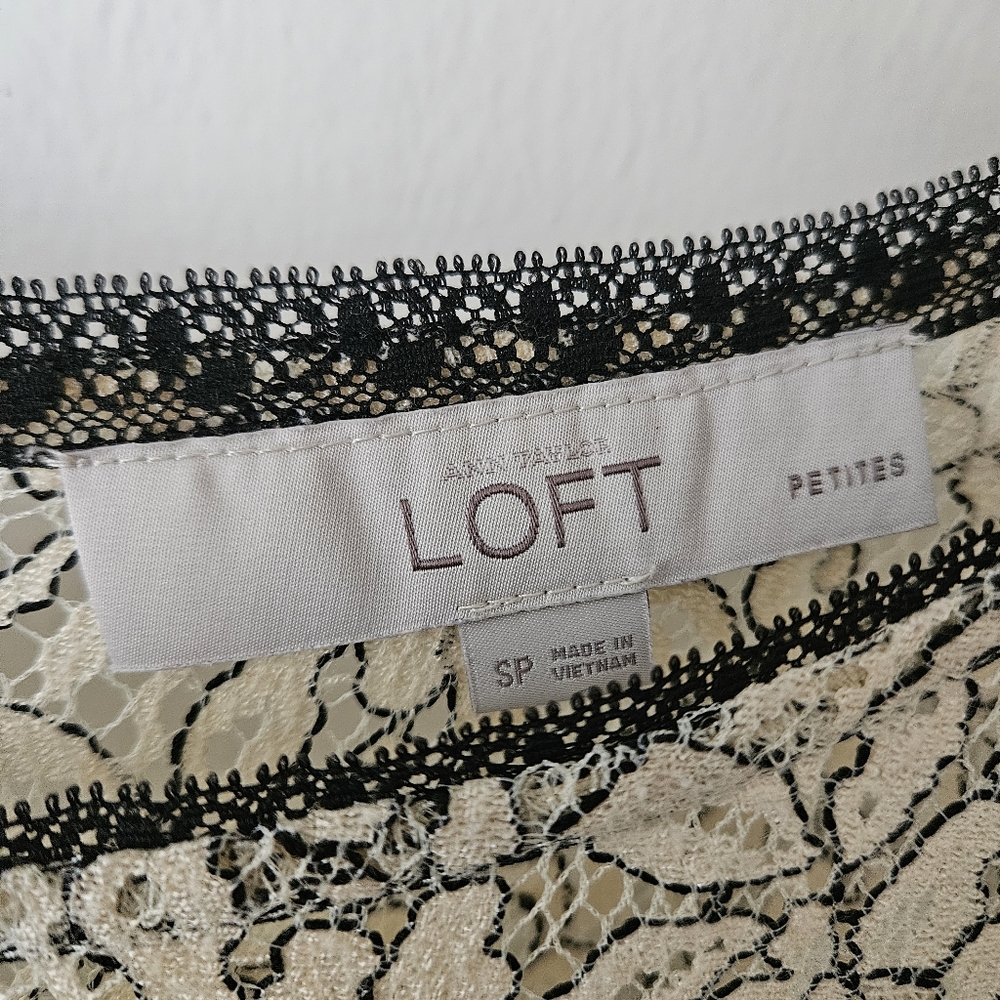 LOFT Creamy Lace Top Y2k - Picture 5 of 6